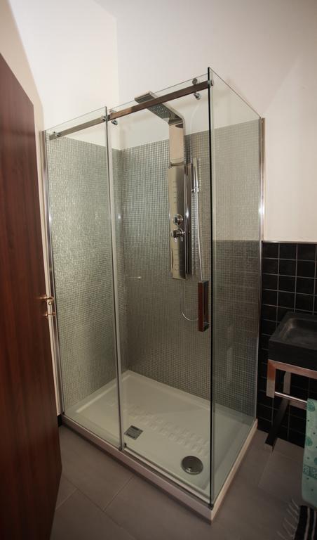 Luna Bianca Bed and Breakfast Rozzano Rum bild